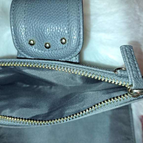 🛍Large blue bi fold wallet/clutch/shoulder or crossbody vegan leather purse - Picture 5 of 9